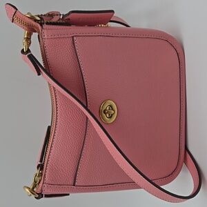 #125  NWOT - Coach Polished Pebble Leather Chaise Crossbody 19 Bubblegum
